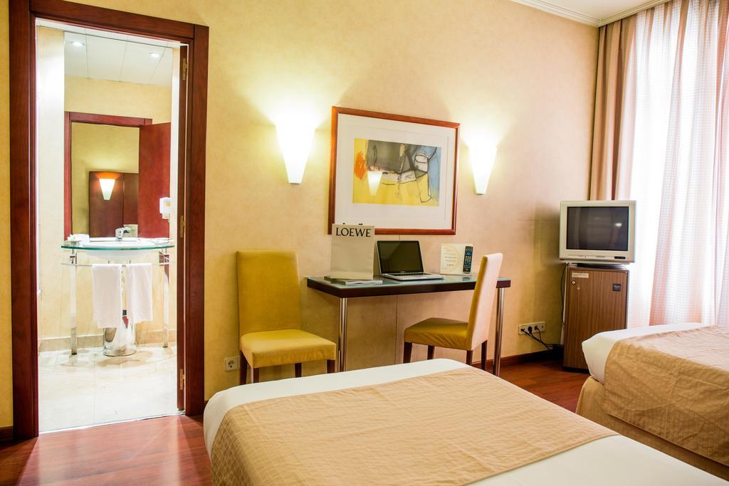 Hotel Arosa Мадрид Экстерьер фото